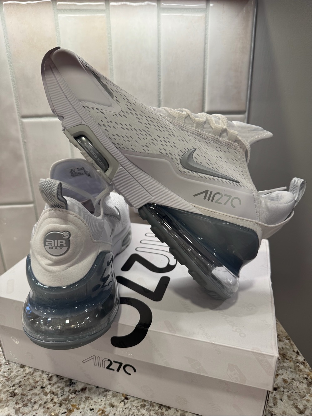 Men’s Nike Air Max 270 Premium - Picture 2 of 4